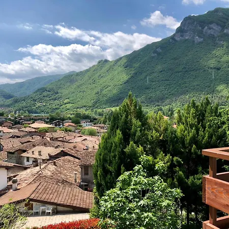 La Quiete Di Idro Crone